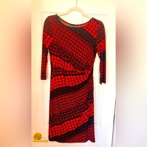 Super flattering Gabby Skye work dress